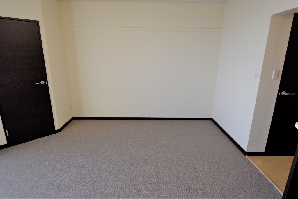 拡大写真：レオネクストエクレール北今市 3階304の室内