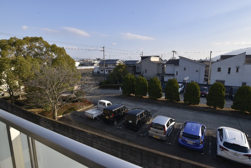 拡大写真：レオネクストエクレール北今市 3階304の眺望