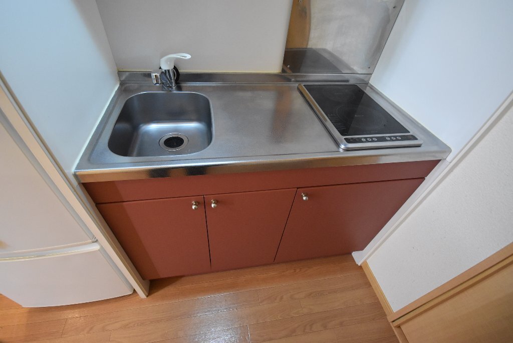 拡大写真：レオパレス太子堂 4階405のキッチン