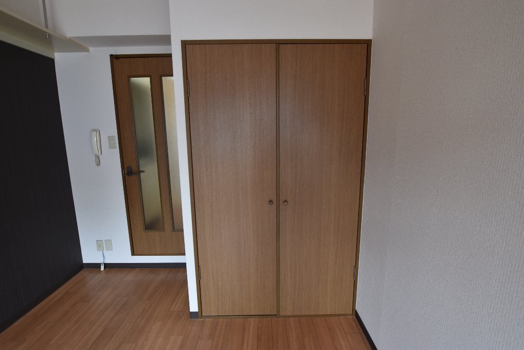 拡大写真：サンフレール八尾 3階301のクローゼット