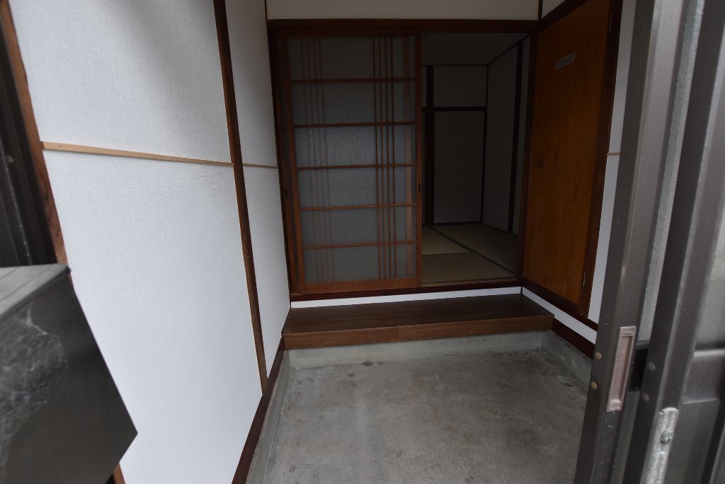 拡大写真：国分本町７丁目テラスハウス 1階2の玄関