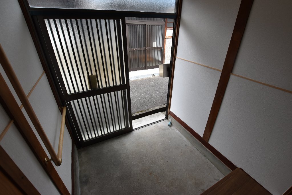 拡大写真：国分本町７丁目テラスハウス 1階2の玄関