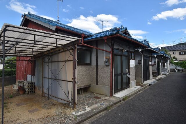 拡大写真：国分本町７丁目テラスハウス 1階2の外観写真（昼）