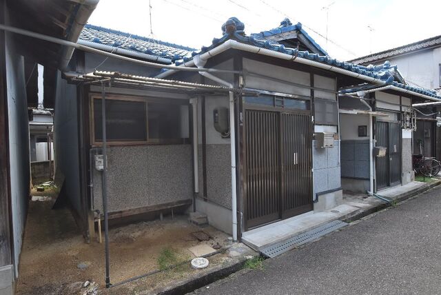 拡大写真：国分本町７丁目テラスハウス 1階2の外観写真（昼）