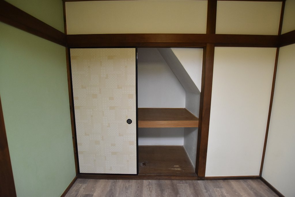 拡大写真：大和郡山市小泉町戸建貸家 2階1の収納