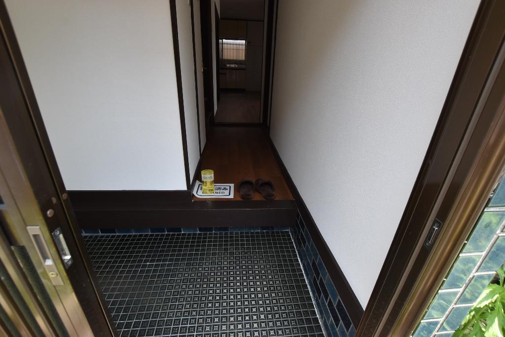 拡大写真：藤井寺市川北三丁目戸建 1の玄関