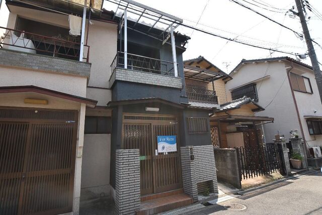 拡大写真：法善寺4丁目貸家 1の外観写真（昼）