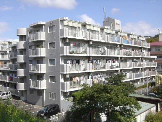 拡大写真：シャトレ青山Ｂ 3階308の外観写真（昼）