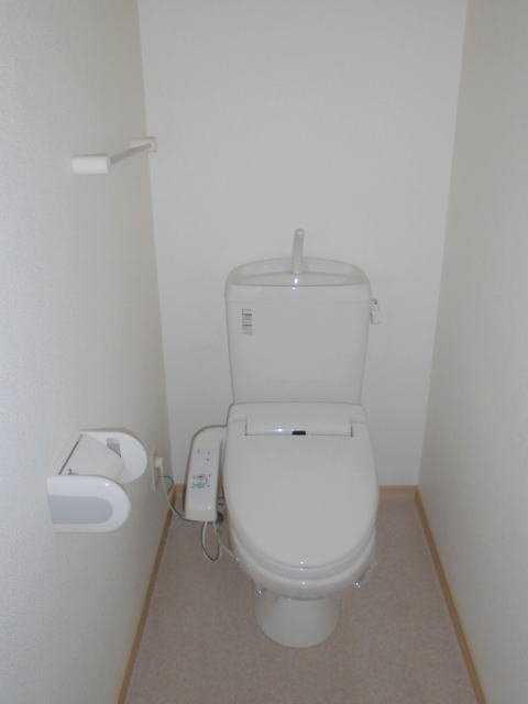 拡大写真：グレイスガーデン岬の山 1階103のトイレ