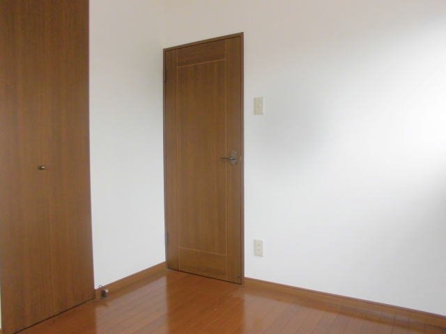 拡大写真：サンヒルズ八千代 2階201の洋室４．５帖