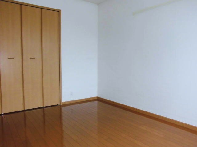 拡大写真：アルベロ 2階205の洋室