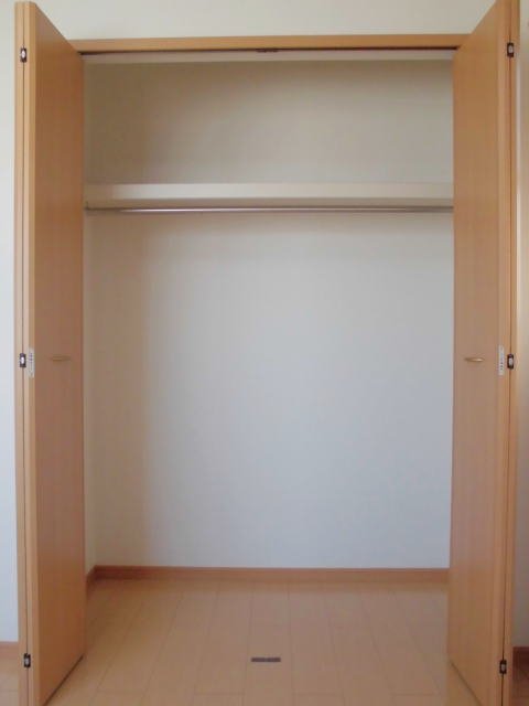 拡大写真：ランドコア木屋瀬 2階201のクローゼット