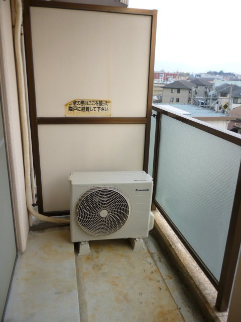 拡大写真:ヴィラ・パープル 4階404のベランダ