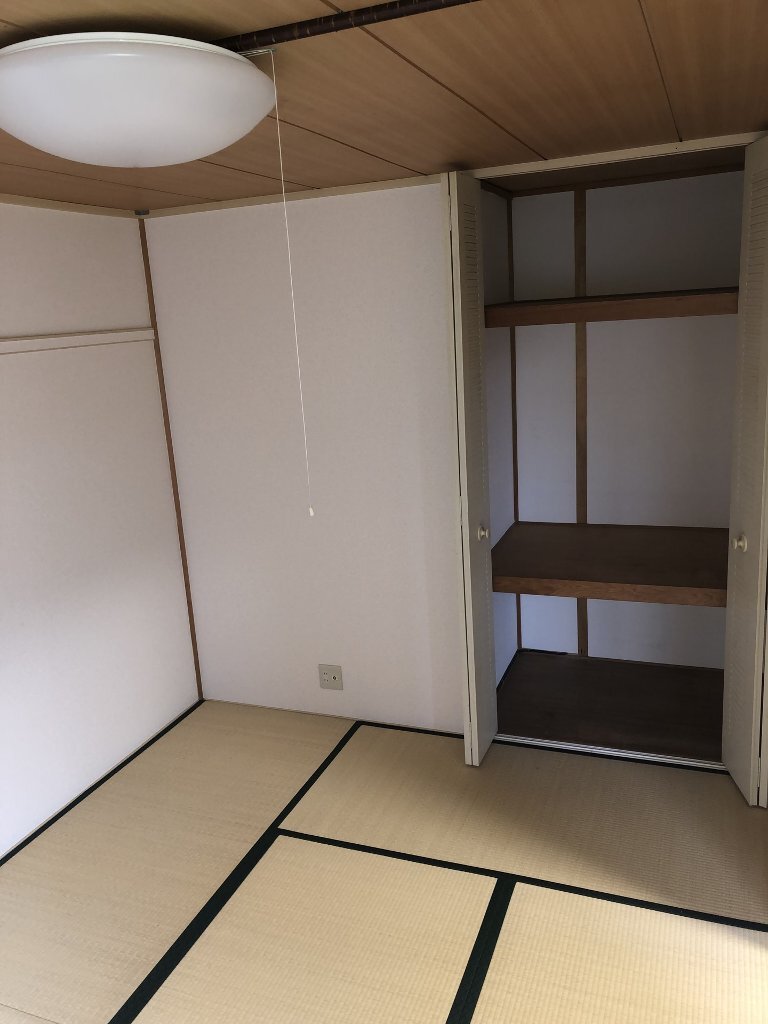 拡大写真：東近江市建部日吉町 2階202の寝室