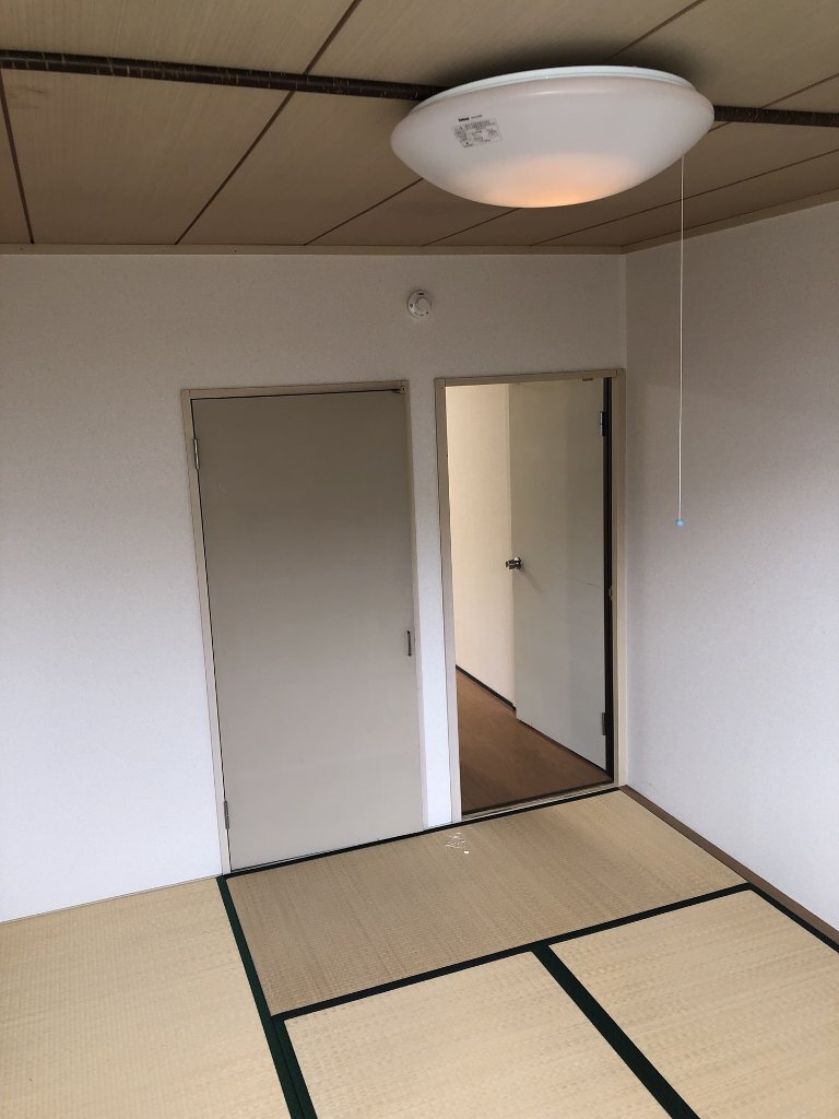 拡大写真：東近江市建部日吉町 2階202の寝室