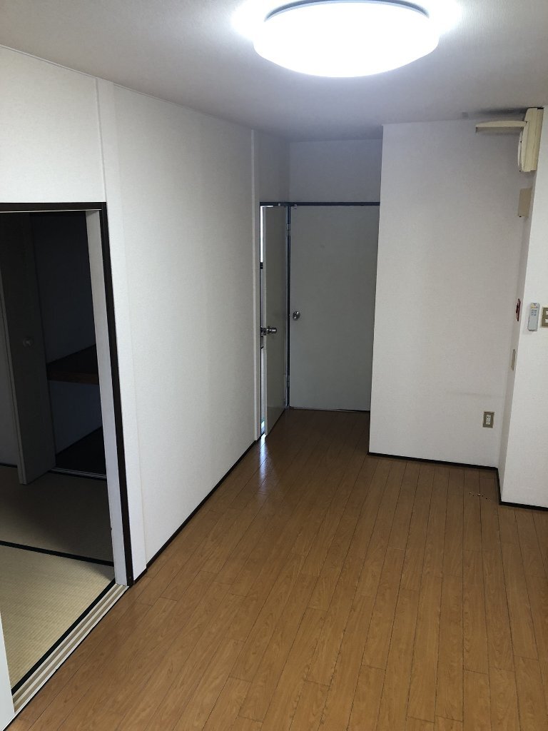 拡大写真：東近江市建部日吉町 2階202のリビング