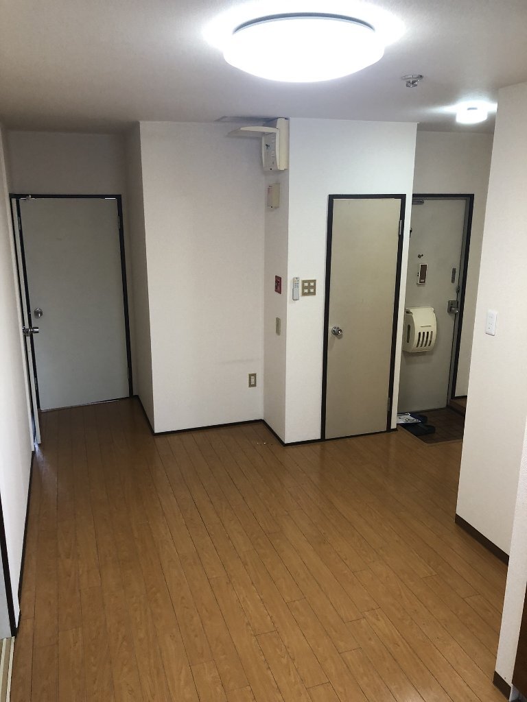 拡大写真：東近江市建部日吉町 2階202のリビング