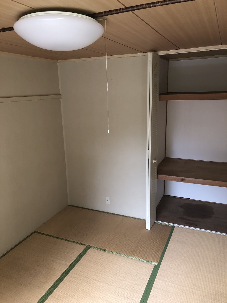 拡大写真：東近江市建部日吉町 2階203の寝室