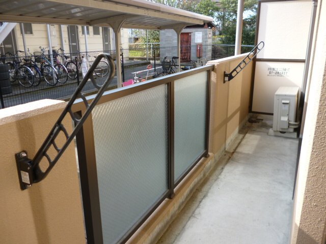 拡大写真:東近江市中小路町 1階103のベランダ
