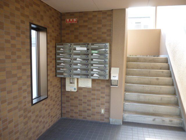拡大写真:東近江市中小路町 1階103の外観写真(昼)