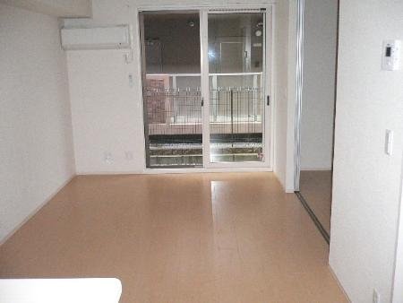 拡大写真:東近江市東沖野2丁目 1階102のリビング