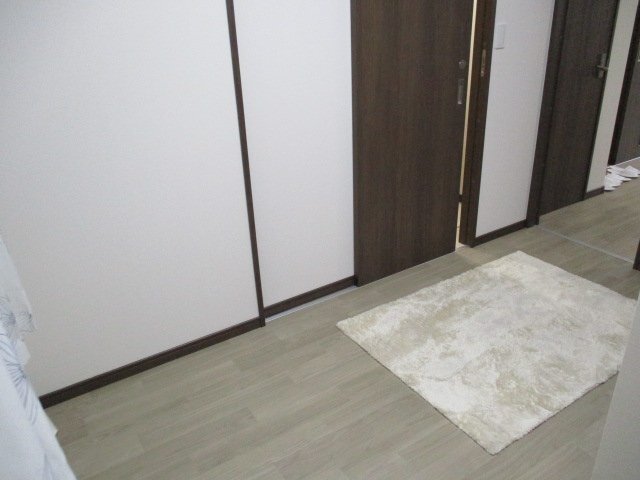 拡大写真：東近江市市子殿町 1階103の洋室