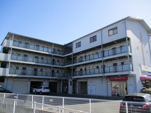 拡大写真：東近江市五個荘北町屋町 4階406の外観写真（昼）