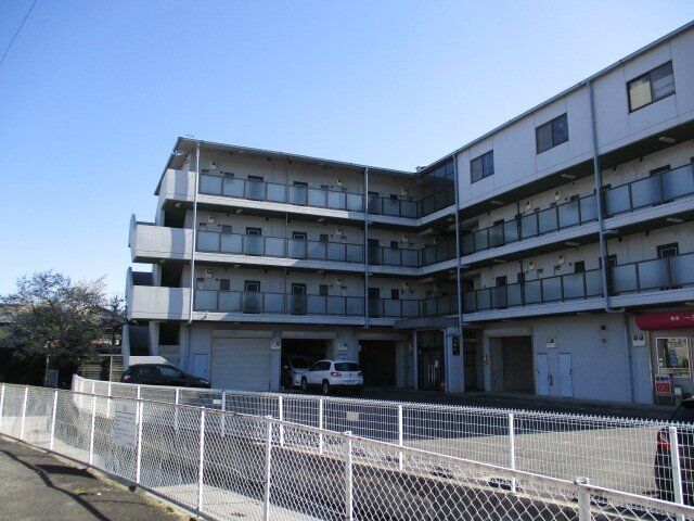 拡大写真：東近江市五個荘北町屋町 4階406の外観写真（昼）