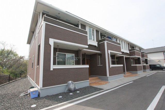 拡大写真:福山市春日町浦上 2階201の外観写真(昼)