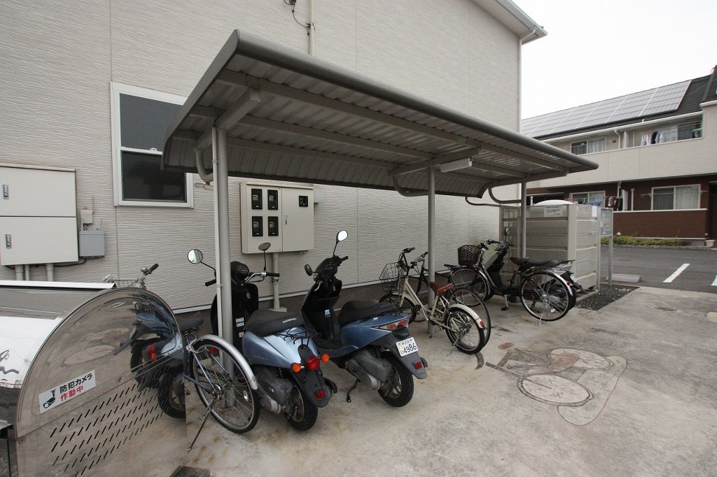 拡大写真:福山市神辺町字湯野 2階202の駐輪場(イメージ)