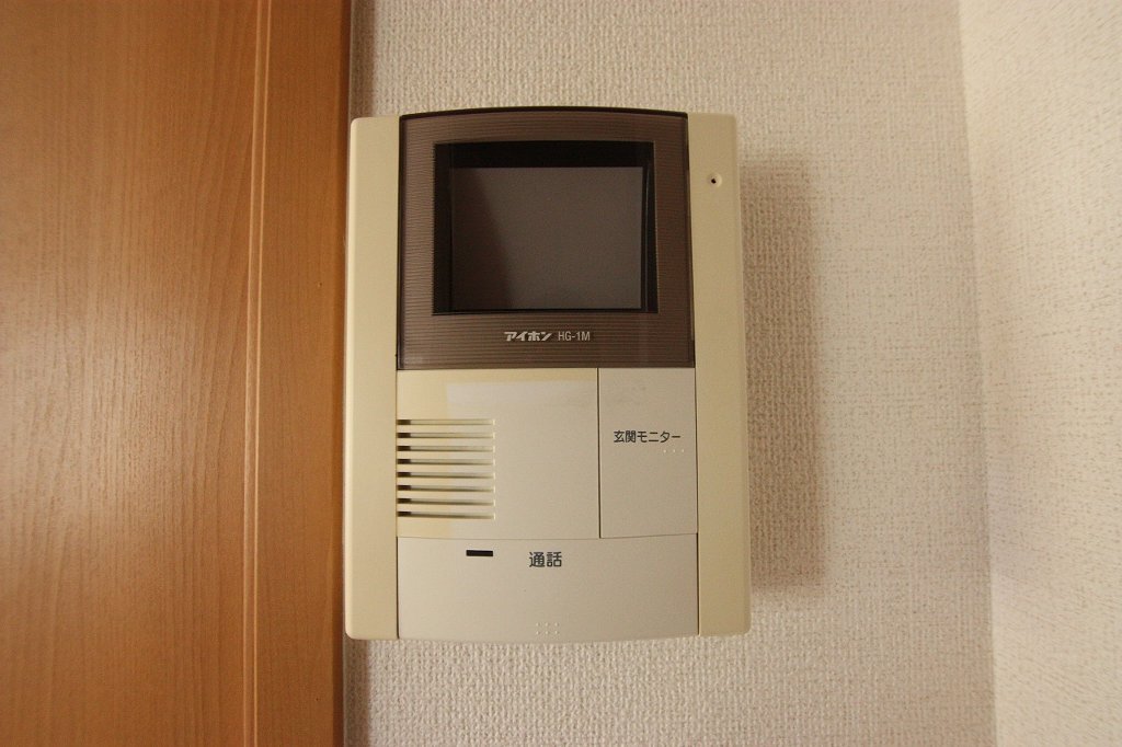 拡大写真:福山市大門町3丁目 1階103のカメラ付インターホン