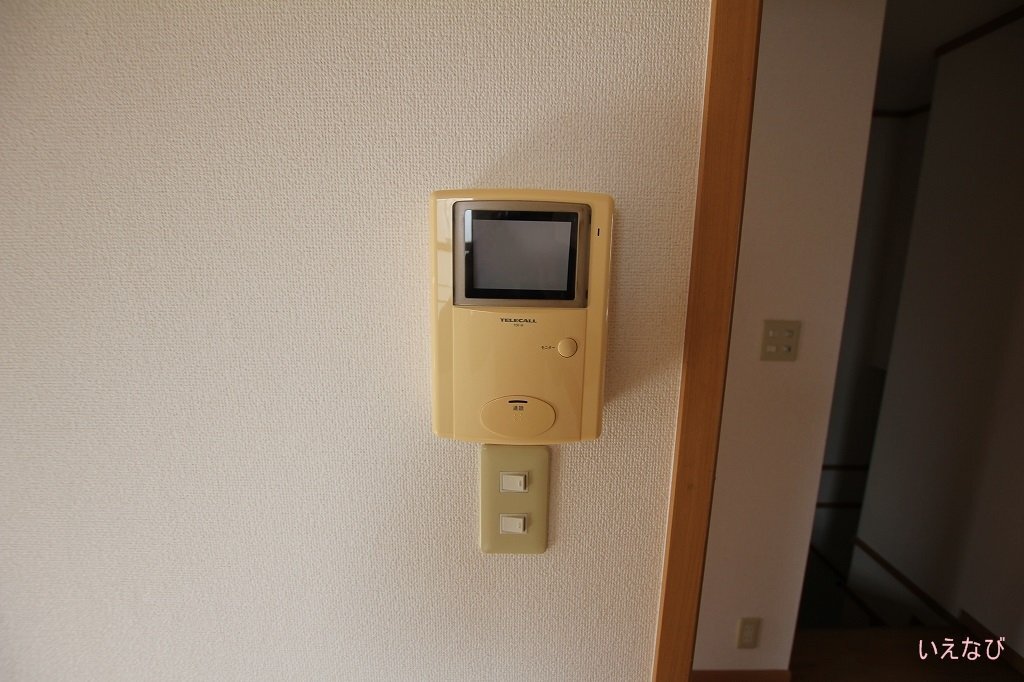 拡大写真:井原市七日市町 2階201のカメラ付インターホン