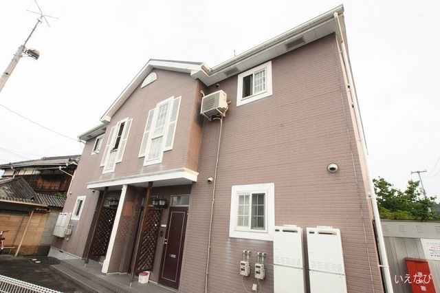 拡大写真:井原市七日市町 2階201の外観写真(昼)