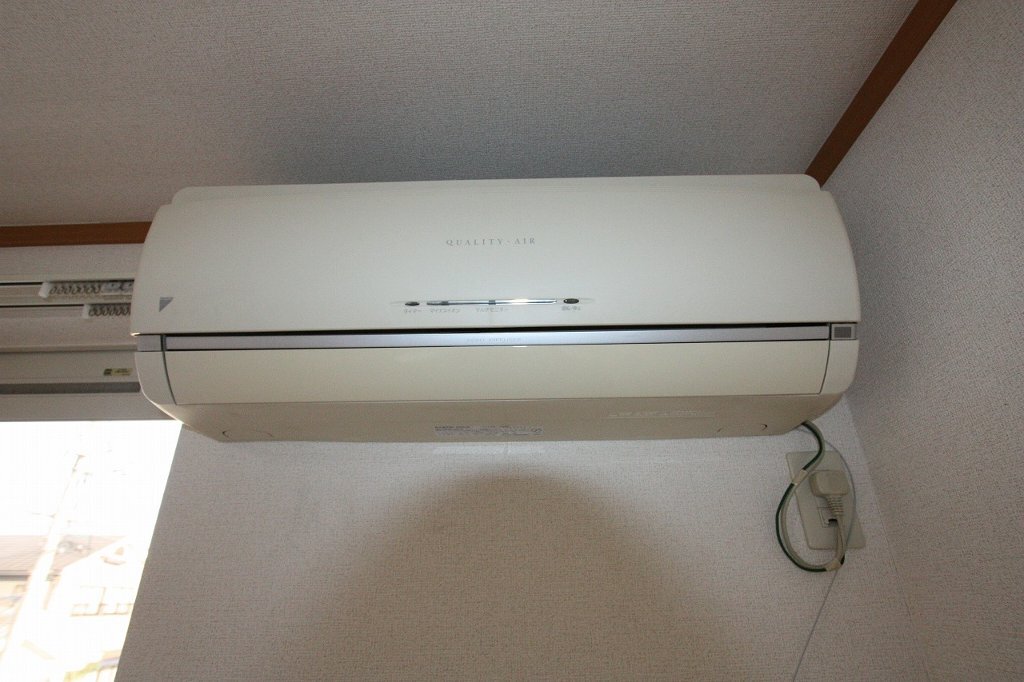 拡大写真:福山市沖野上町3丁目 2階201のエアコン