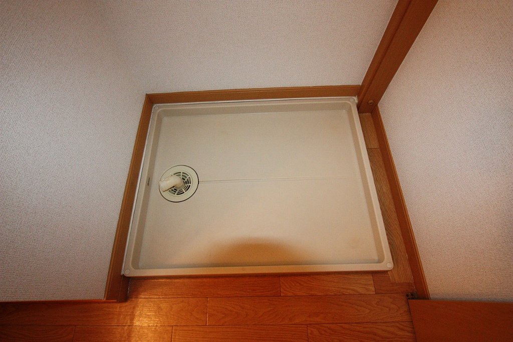 拡大写真:福山市沖野上町3丁目 2階201の洗濯機置場
