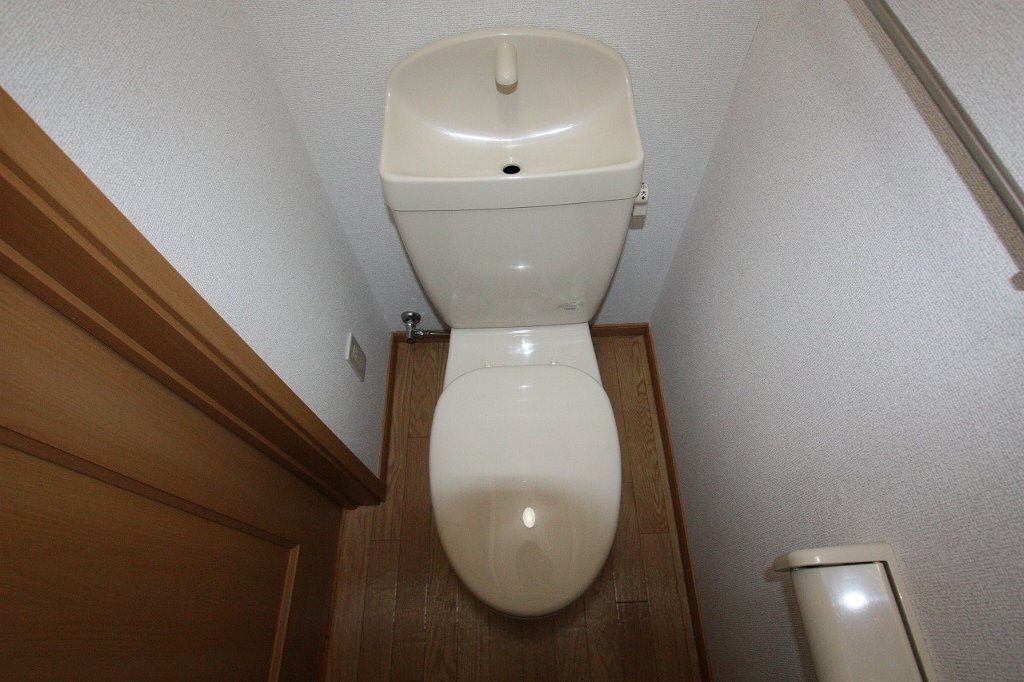 拡大写真:福山市沖野上町3丁目 2階201のトイレ