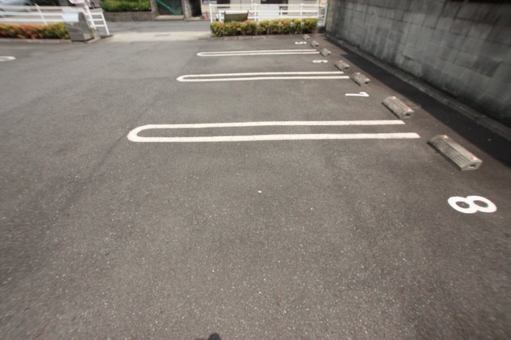拡大写真:福山市沖野上町3丁目 2階201の駐車場