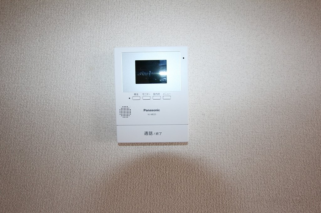 拡大写真:福山市新涯町3丁目 2階203のカメラ付インターホン