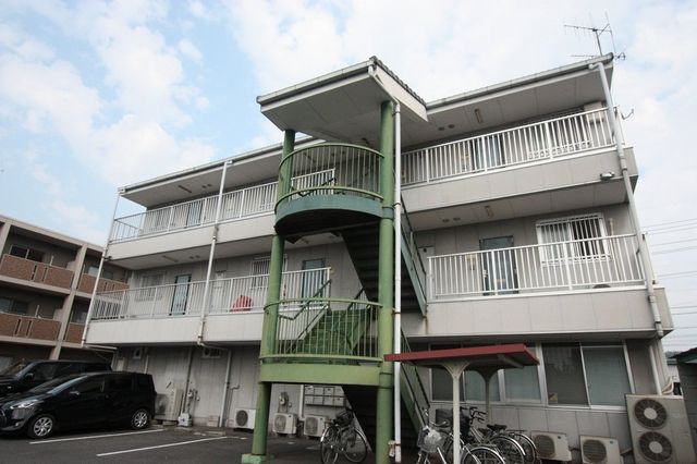 拡大写真:福山市新涯町3丁目 2階203の外観写真(昼)