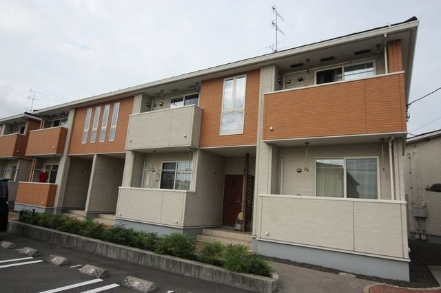 拡大写真:福山市引野町 1階102の外観写真(昼)