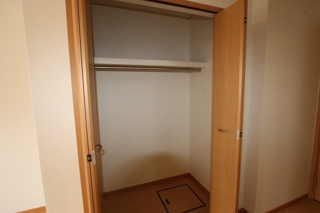 拡大写真:福山市山手町6丁目 1階101のクローゼット