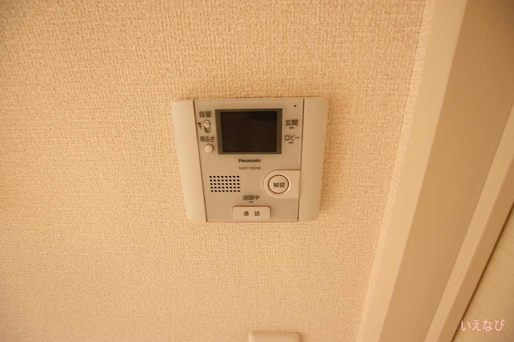 拡大写真:福山市西新涯町1丁目 1階101のカメラ付インターホン