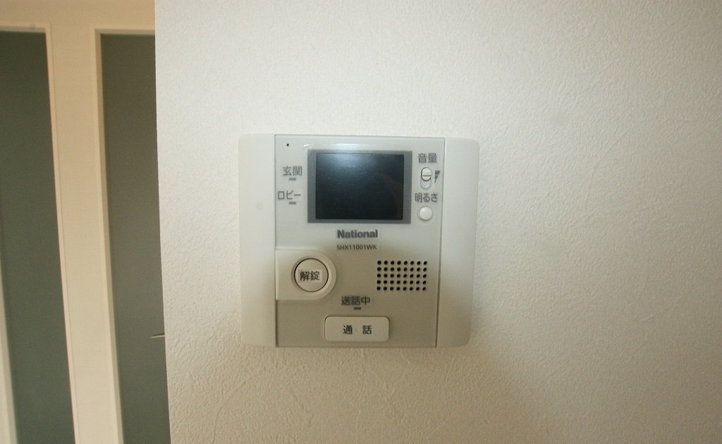 拡大写真:福山市東深津町1丁目 2階202のカメラ付インターホン