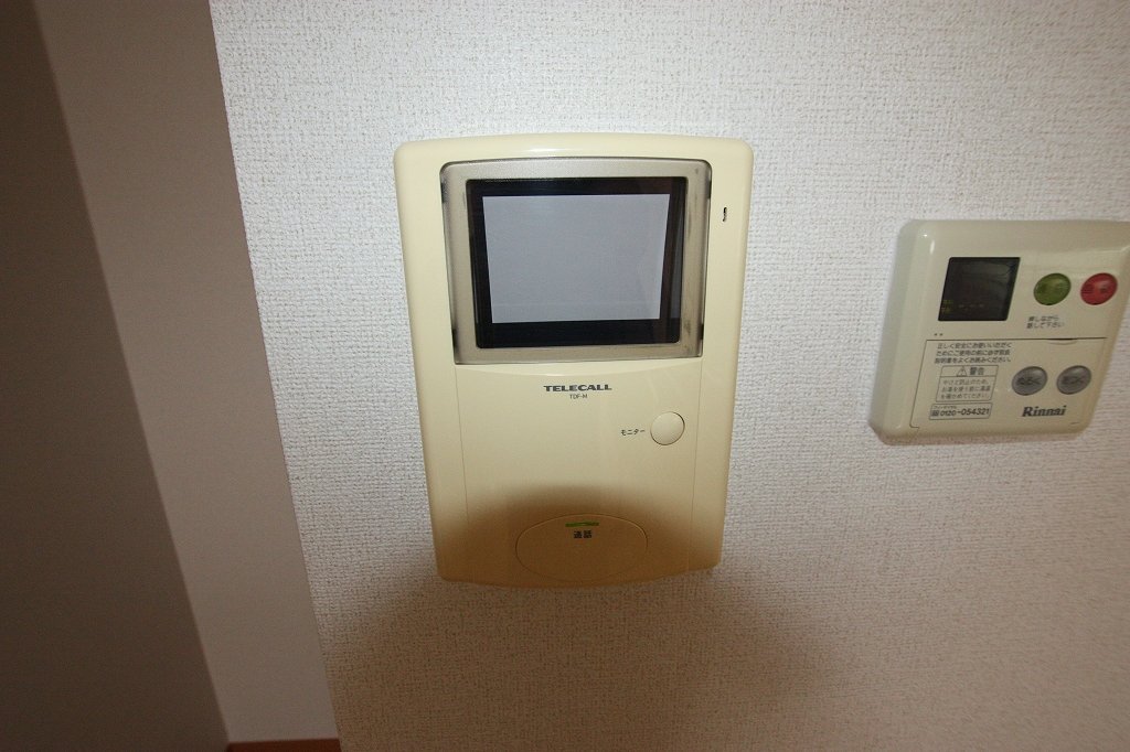拡大写真:福山市神辺町字道上 2階202のカメラ付インターホン