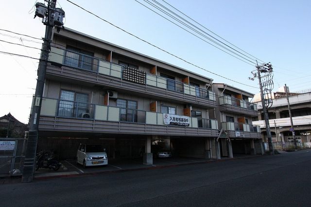 拡大写真:福山市寺町 3階306の外観写真(昼)