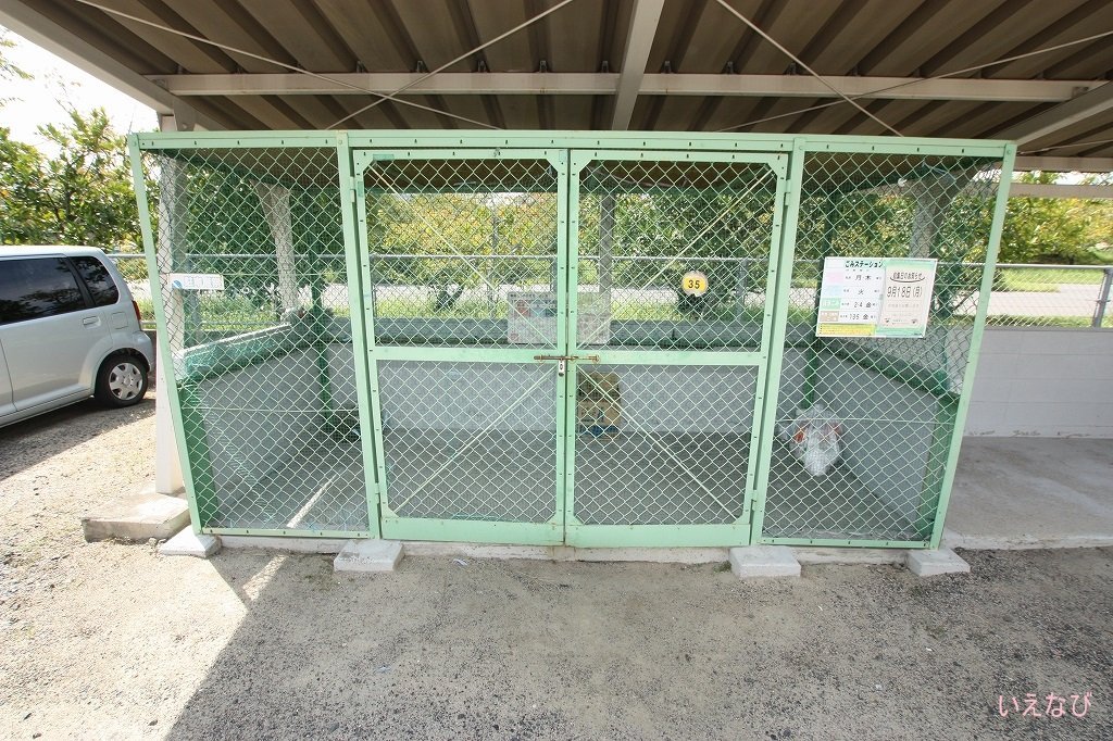 拡大写真:福山市駅家町大字万能倉 4階402の専用ゴミ置き場