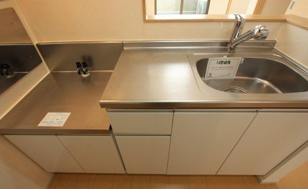 拡大写真:尾道市高須町 2階201のキッチン