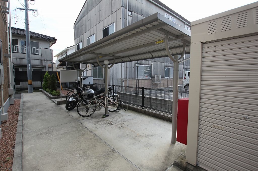 拡大写真:尾道市高須町 2階201の共有部分