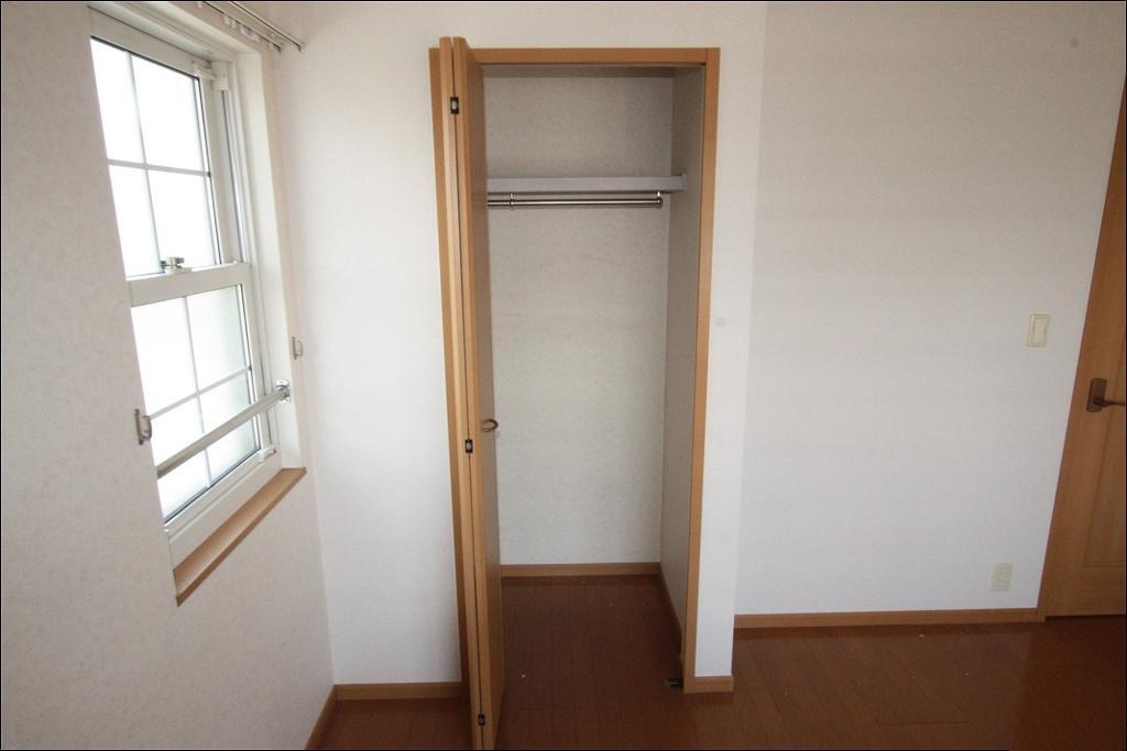 拡大写真：府中市中須町 2階202のクローゼット