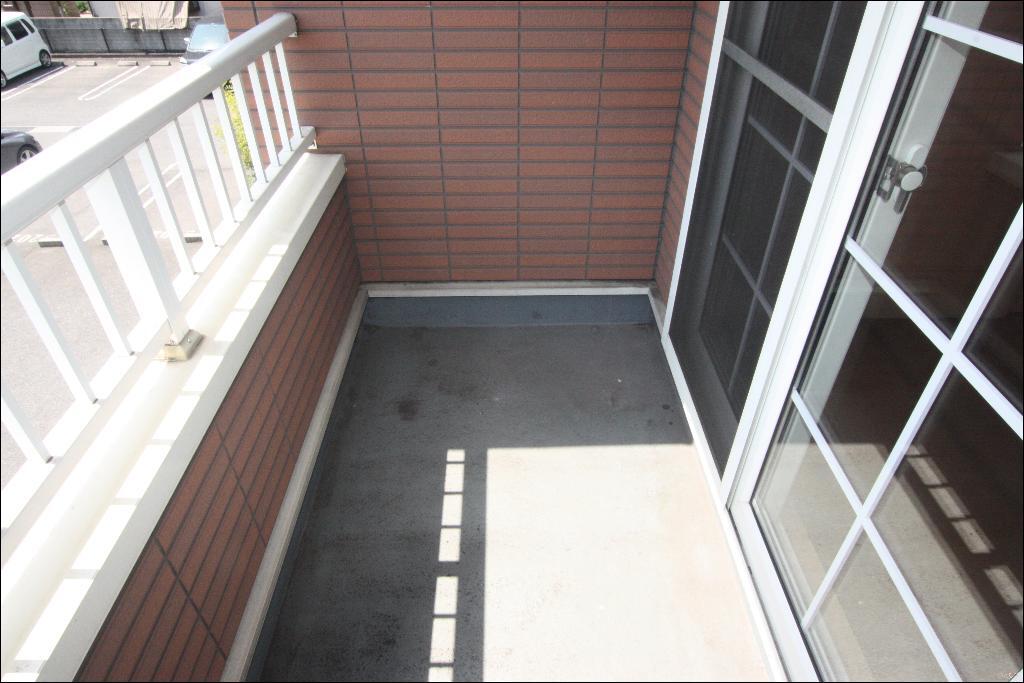 拡大写真：府中市中須町 2階202のベランダ